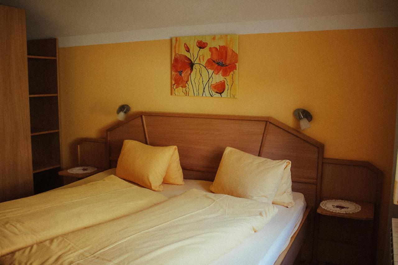 Haus Rupitsch Hotel Winklern  Bagian luar foto