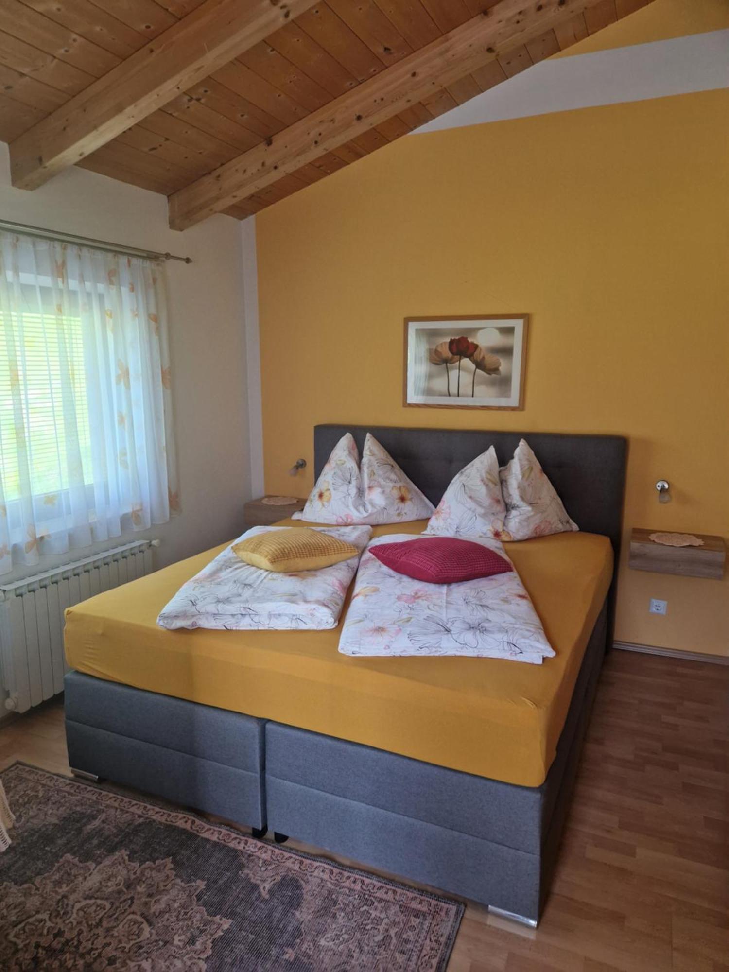 Haus Rupitsch Hotel Winklern  Bagian luar foto
